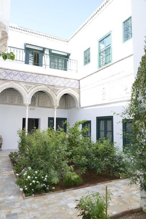 Palais Bayram Hotel Tunis Bagian luar foto