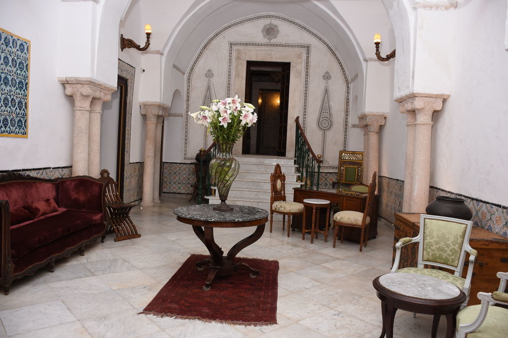 Palais Bayram Hotel Tunis Bagian luar foto