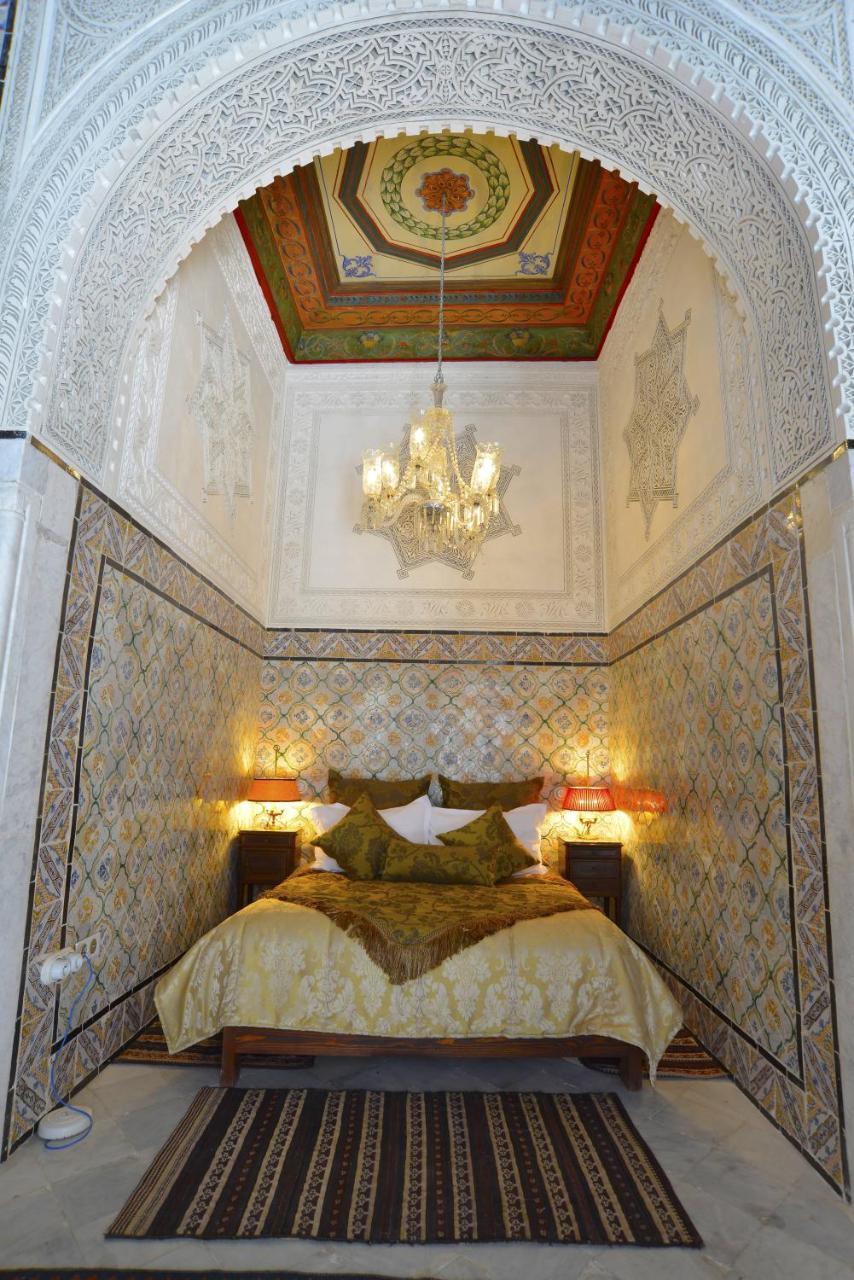 Palais Bayram Hotel Tunis Bagian luar foto